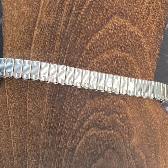 Peridot Garnet Amethyst  Watch New Battery Quartz Stretch Band - Picture 7 of 8